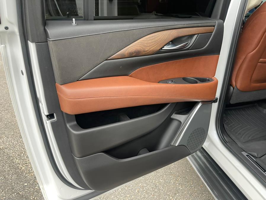 Used Cadillac Escalade ESV 4WD 4dr Luxury Collection 2016 | Mike And Tony Auto Sales, Inc. South Windsor, Connecticut Used Cadillac Escalade ESV 4WD 4dr Luxury Collection 2016 | Mike And Tony Auto Sales, Inc. South Windsor, Connecticut