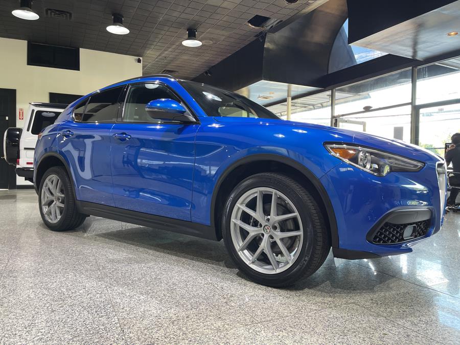 Used Alfa Romeo Stelvio Ti Sport AWD 2018 | Dream Car Gallery. Woodbury, New York Used Alfa Romeo Stelvio Ti Sport AWD 2018 | Dream Car Gallery. Woodbury, New York