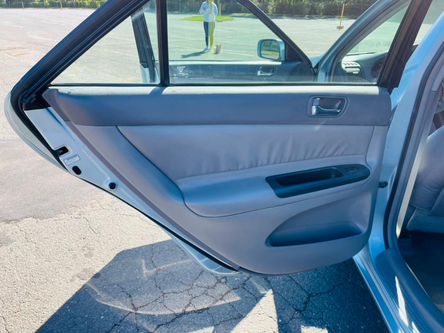 Used Toyota Camry 4dr Sdn LE Auto (Natl) 2005 | Supreme Automotive. New Britain, Connecticut Used Toyota Camry 4dr Sdn LE Auto (Natl) 2005 | Supreme Automotive. New Britain, Connecticut