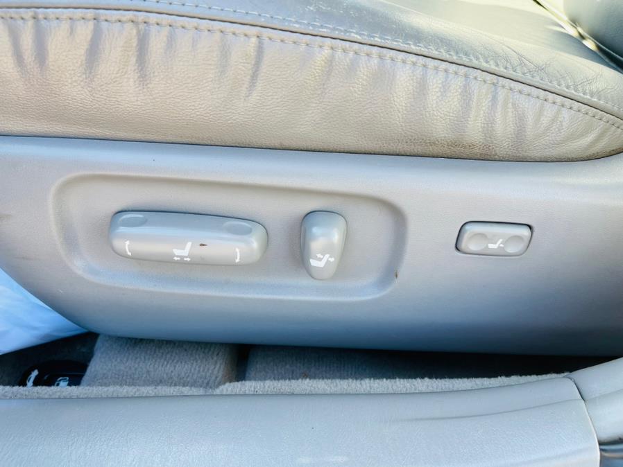 Used Toyota Camry 4dr Sdn LE Auto (Natl) 2005 | Supreme Automotive. New Britain, Connecticut Used Toyota Camry 4dr Sdn LE Auto (Natl) 2005 | Supreme Automotive. New Britain, Connecticut