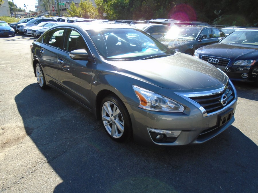 Used 2015 Nissan Altima in Waterbury, Connecticut | Jim Juliani Motors. Waterbury, Connecticut