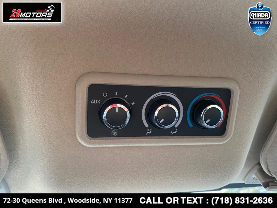 Used Chevrolet Express Passenger RWD 3500 135" LT 2019 | 26 Motors Queens. Woodside, New York Used Chevrolet Express Passenger RWD 3500 135" LT 2019 | 26 Motors Queens. Woodside, New York