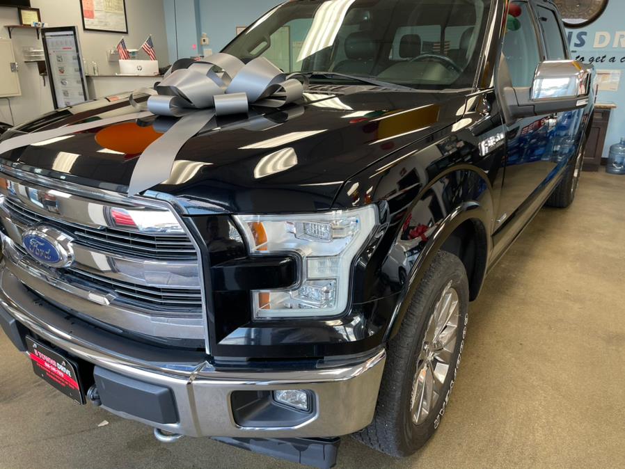 Used Ford F-150 Lariat 4WD SuperCrew 5.5'' Box 2017 | 5 Towns Drive. Inwood, New York Used Ford F-150 Lariat 4WD SuperCrew 5.5'' Box 2017 | 5 Towns Drive. Inwood, New York