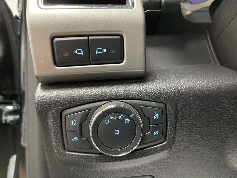 Used Ford F-150 Lariat 4WD SuperCrew 5.5'' Box 2017 | 5 Towns Drive. Inwood, New York Used Ford F-150 Lariat 4WD SuperCrew 5.5'' Box 2017 | 5 Towns Drive. Inwood, New York