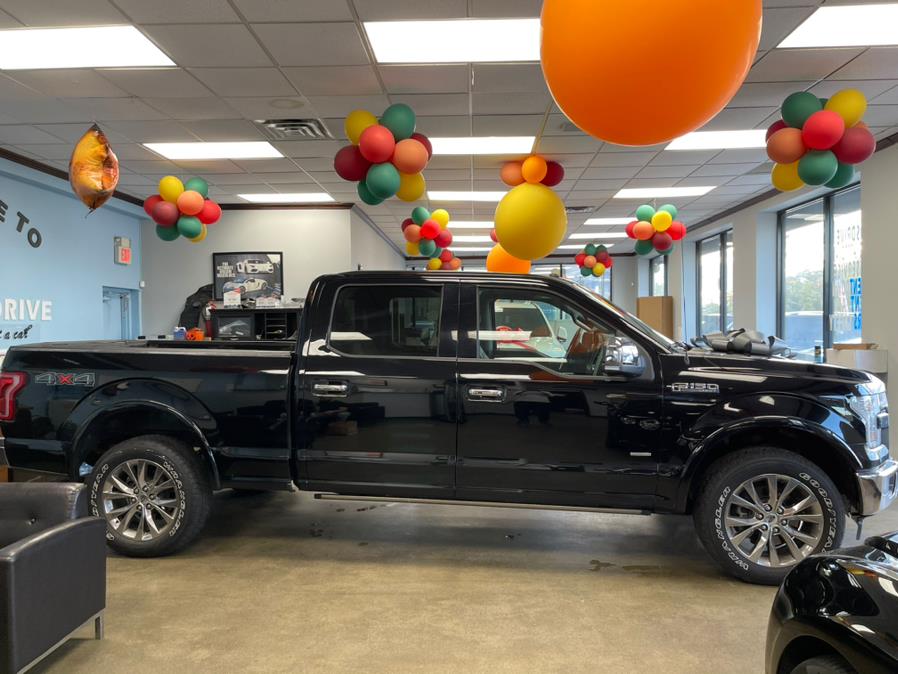 Used Ford F-150 Lariat 4WD SuperCrew 5.5'' Box 2017 | 5 Towns Drive. Inwood, New York Used Ford F-150 Lariat 4WD SuperCrew 5.5'' Box 2017 | 5 Towns Drive. Inwood, New York