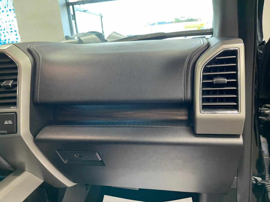 Used Ford F-150 Lariat 4WD SuperCrew 5.5'' Box 2017 | 5 Towns Drive. Inwood, New York Used Ford F-150 Lariat 4WD SuperCrew 5.5'' Box 2017 | 5 Towns Drive. Inwood, New York