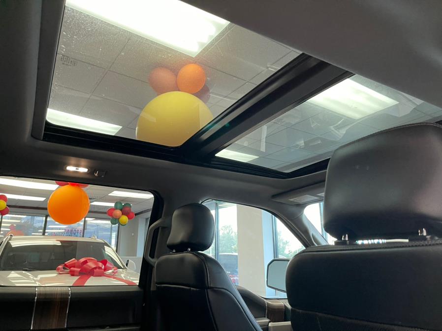 Used Ford F-150 Lariat 4WD SuperCrew 5.5'' Box 2017 | 5 Towns Drive. Inwood, New York Used Ford F-150 Lariat 4WD SuperCrew 5.5'' Box 2017 | 5 Towns Drive. Inwood, New York
