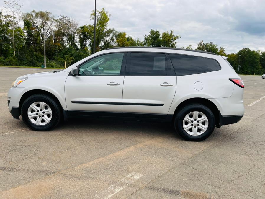 Used Chevrolet Traverse FWD 4dr LS 2013 | Supreme Automotive. New Britain, Connecticut Used Chevrolet Traverse FWD 4dr LS 2013 | Supreme Automotive. New Britain, Connecticut