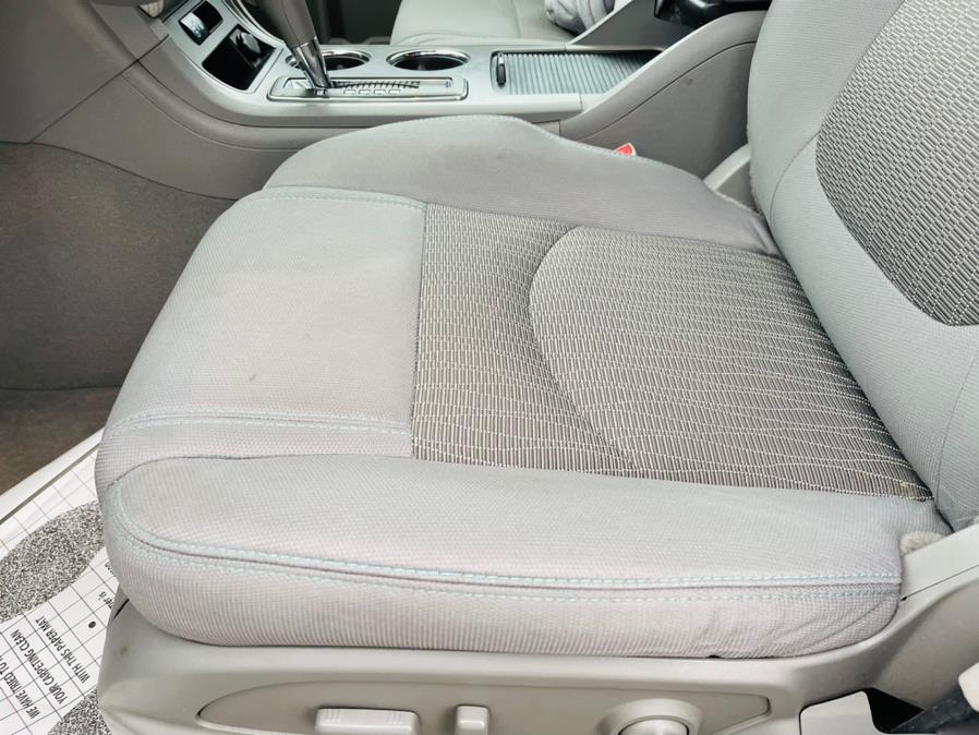 Used Chevrolet Traverse FWD 4dr LS 2013 | Supreme Automotive. New Britain, Connecticut Used Chevrolet Traverse FWD 4dr LS 2013 | Supreme Automotive. New Britain, Connecticut