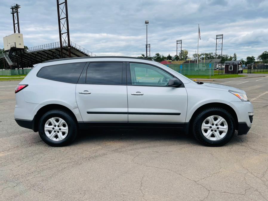 Used Chevrolet Traverse FWD 4dr LS 2013 | Supreme Automotive. New Britain, Connecticut Used Chevrolet Traverse FWD 4dr LS 2013 | Supreme Automotive. New Britain, Connecticut
