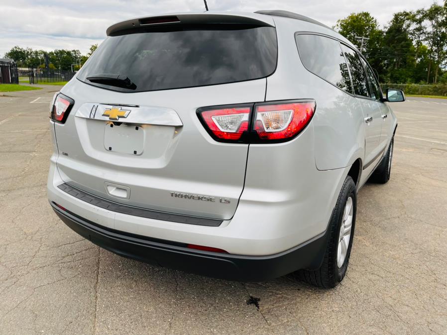 Used Chevrolet Traverse FWD 4dr LS 2013 | Supreme Automotive. New Britain, Connecticut Used Chevrolet Traverse FWD 4dr LS 2013 | Supreme Automotive. New Britain, Connecticut