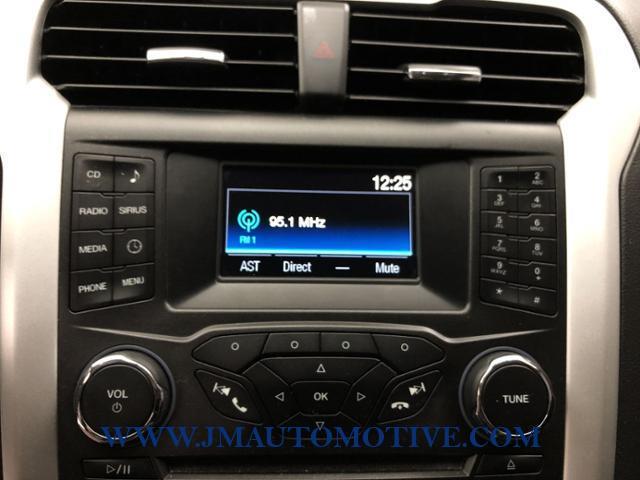 2015 Ford Fusion 4dr Sdn SE FWD, available for sale in Naugatuck, Connecticut | J&M Automotive Sls&Svc LLC. Naugatuck, Connecticut 2015 Ford Fusion 4dr Sdn SE FWD, available for sale in Naugatuck, Connecticut | J&M Automotive Sls&Svc LLC. Naugatuck, Connecticut