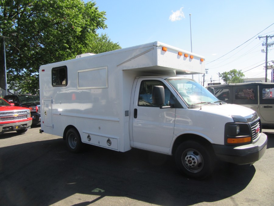 Used GMC Savana Cutaway 139" WB C7N DRW 2007 | Royalty Auto Sales. Little Ferry, New Jersey Used GMC Savana Cutaway 139" WB C7N DRW 2007 | Royalty Auto Sales. Little Ferry, New Jersey