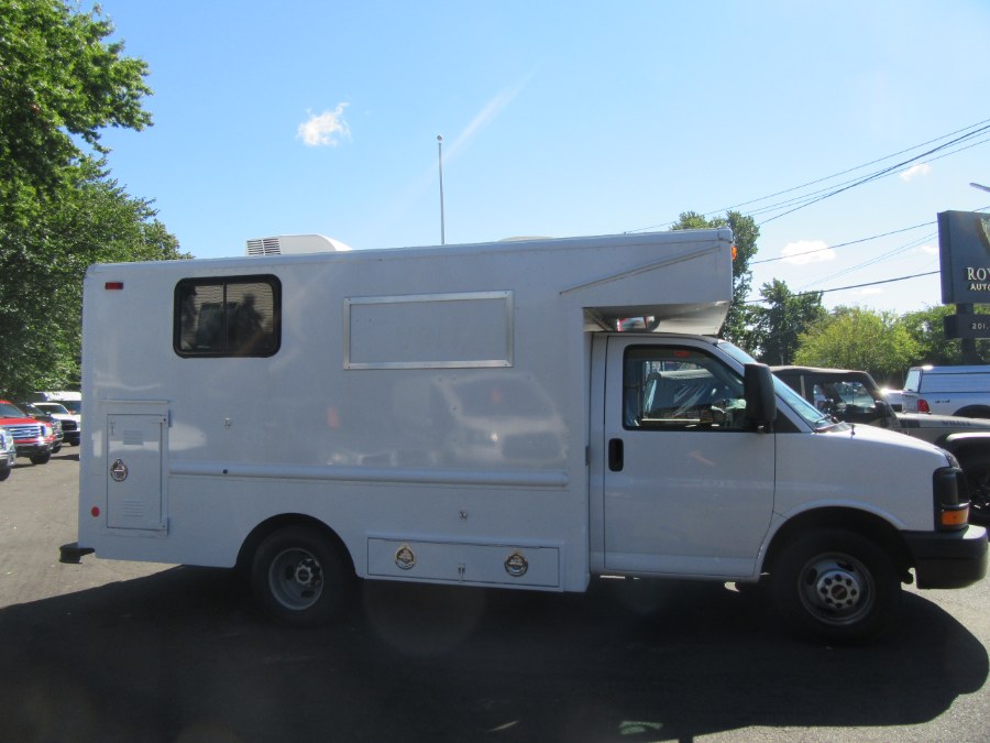 Used GMC Savana Cutaway 139" WB C7N DRW 2007 | Royalty Auto Sales. Little Ferry, New Jersey Used GMC Savana Cutaway 139" WB C7N DRW 2007 | Royalty Auto Sales. Little Ferry, New Jersey