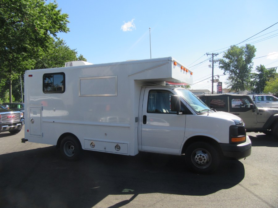 Used GMC Savana Cutaway 139" WB C7N DRW 2007 | Royalty Auto Sales. Little Ferry, New Jersey Used GMC Savana Cutaway 139" WB C7N DRW 2007 | Royalty Auto Sales. Little Ferry, New Jersey