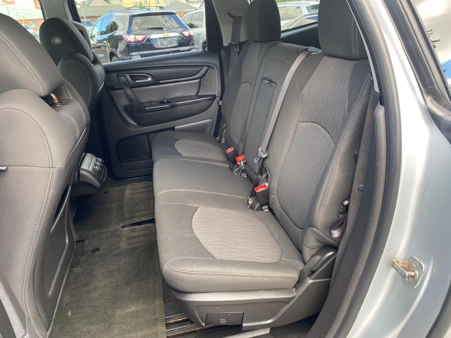 2013 Chevrolet Traverse FWD 4dr LT w/1LT, available for sale in Little Ferry, New Jersey | Victoria Preowned Autos Inc. Little Ferry, New Jersey 2013 Chevrolet Traverse FWD 4dr LT w/1LT, available for sale in Little Ferry, New Jersey | Victoria Preowned Autos Inc. Little Ferry, New Jersey