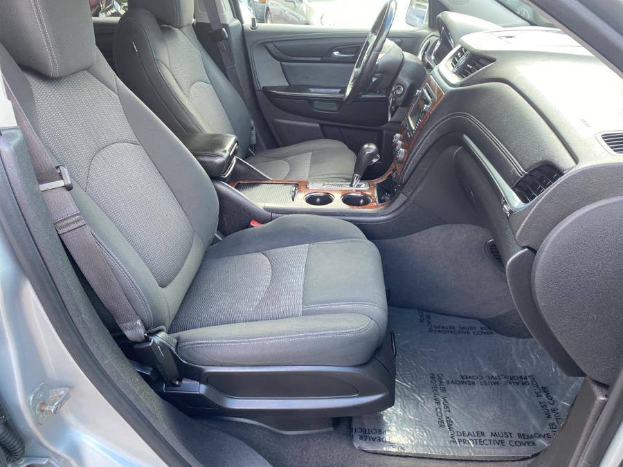 2013 Chevrolet Traverse FWD 4dr LT w/1LT, available for sale in Little Ferry, New Jersey | Victoria Preowned Autos Inc. Little Ferry, New Jersey 2013 Chevrolet Traverse FWD 4dr LT w/1LT, available for sale in Little Ferry, New Jersey | Victoria Preowned Autos Inc. Little Ferry, New Jersey