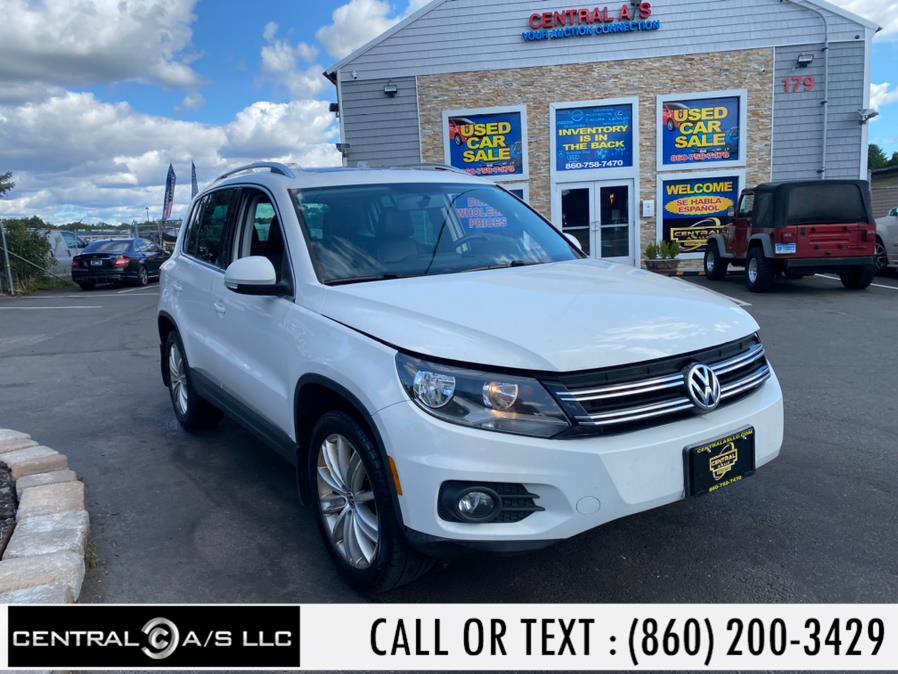 2013 Volkswagen Tiguan 4WD 4dr Auto SE, available for sale in East Windsor, Connecticut | Central A/S LLC. East Windsor, Connecticut