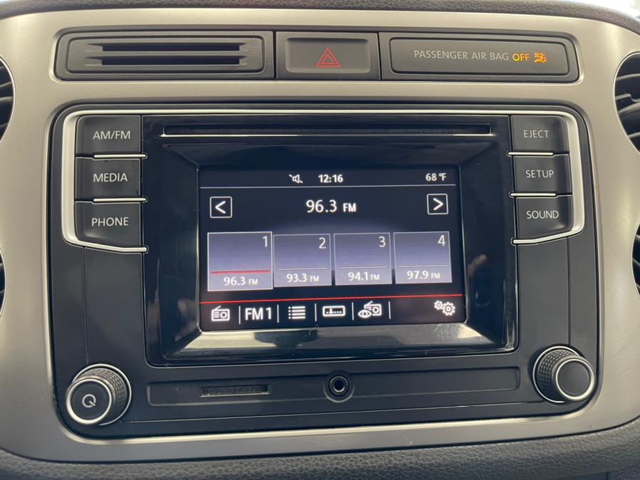 Used Volkswagen Tiguan 4MOTION 4dr Auto SE 2016 | Power Motors East. Massapequa Park, New York Used Volkswagen Tiguan 4MOTION 4dr Auto SE 2016 | Power Motors East. Massapequa Park, New York