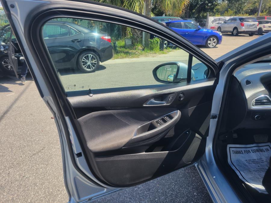 Used Chevrolet Cruze 4dr Sdn Auto LT 2017 | Ideal Auto Sales. Orlando, Florida Used Chevrolet Cruze 4dr Sdn Auto LT 2017 | Ideal Auto Sales. Orlando, Florida
