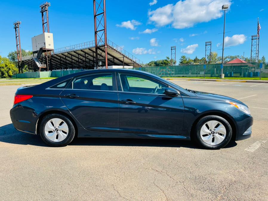 2014 Hyundai Sonata 4dr Sdn 2.4L Auto GLS, available for sale in New Britain, Connecticut | Supreme Automotive. New Britain, Connecticut 2014 Hyundai Sonata 4dr Sdn 2.4L Auto GLS, available for sale in New Britain, Connecticut | Supreme Automotive. New Britain, Connecticut