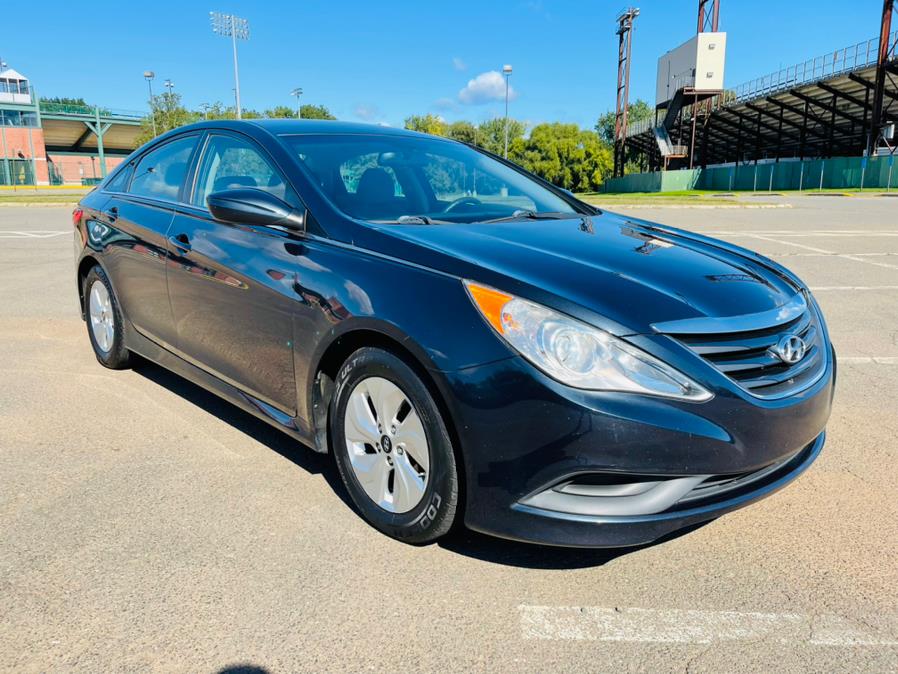 2014 Hyundai Sonata 4dr Sdn 2.4L Auto GLS, available for sale in New Britain, Connecticut | Supreme Automotive. New Britain, Connecticut