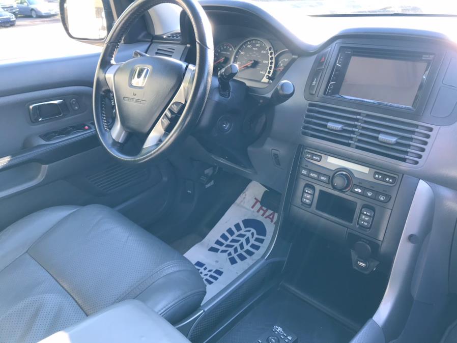 Used Honda Pilot 4WD EX Auto w/Leather 2004 | Main Auto of Berlin. Berlin, Connecticut Used Honda Pilot 4WD EX Auto w/Leather 2004 | Main Auto of Berlin. Berlin, Connecticut