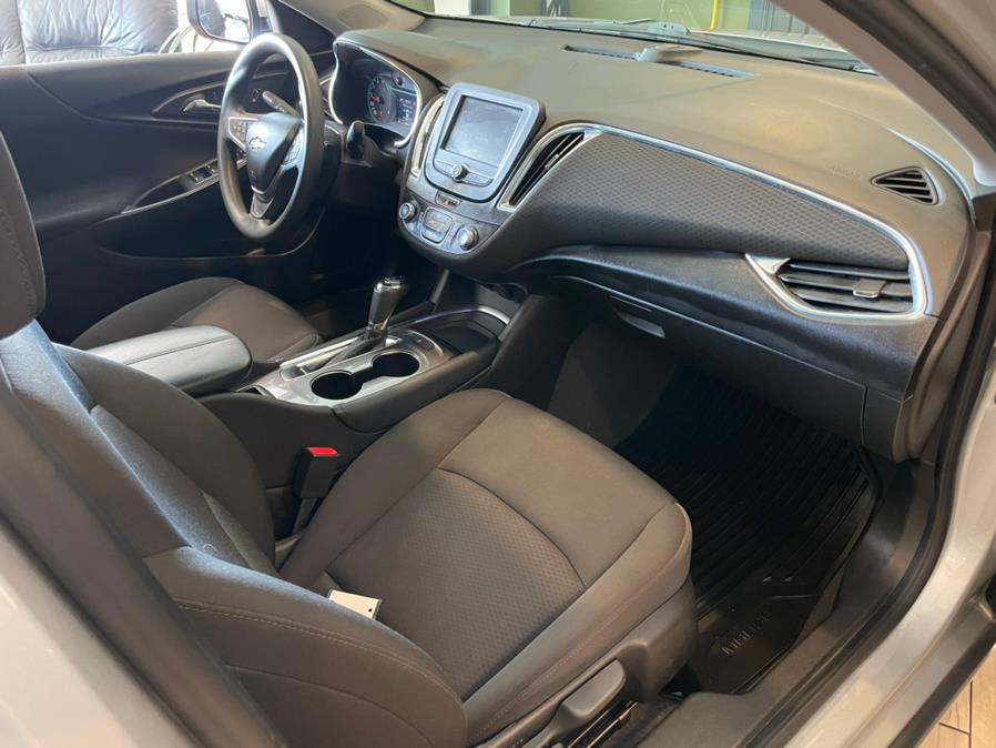 Used Chevrolet Malibu 4dr Sdn LT w/1LT 2018 | AutoMax. West Hartford, Connecticut Used Chevrolet Malibu 4dr Sdn LT w/1LT 2018 | AutoMax. West Hartford, Connecticut