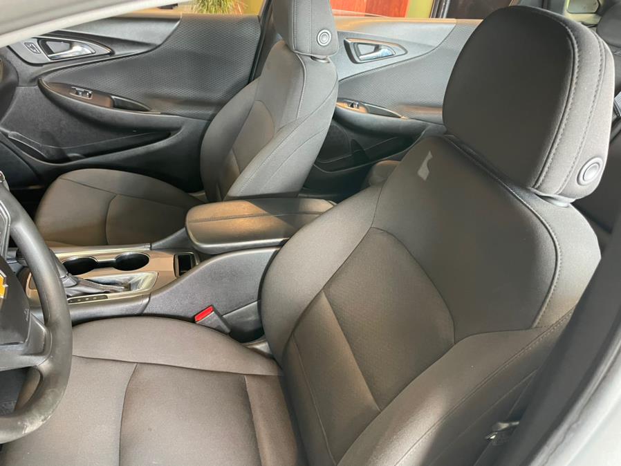 Used Chevrolet Malibu 4dr Sdn LT w/1LT 2018 | AutoMax. West Hartford, Connecticut Used Chevrolet Malibu 4dr Sdn LT w/1LT 2018 | AutoMax. West Hartford, Connecticut