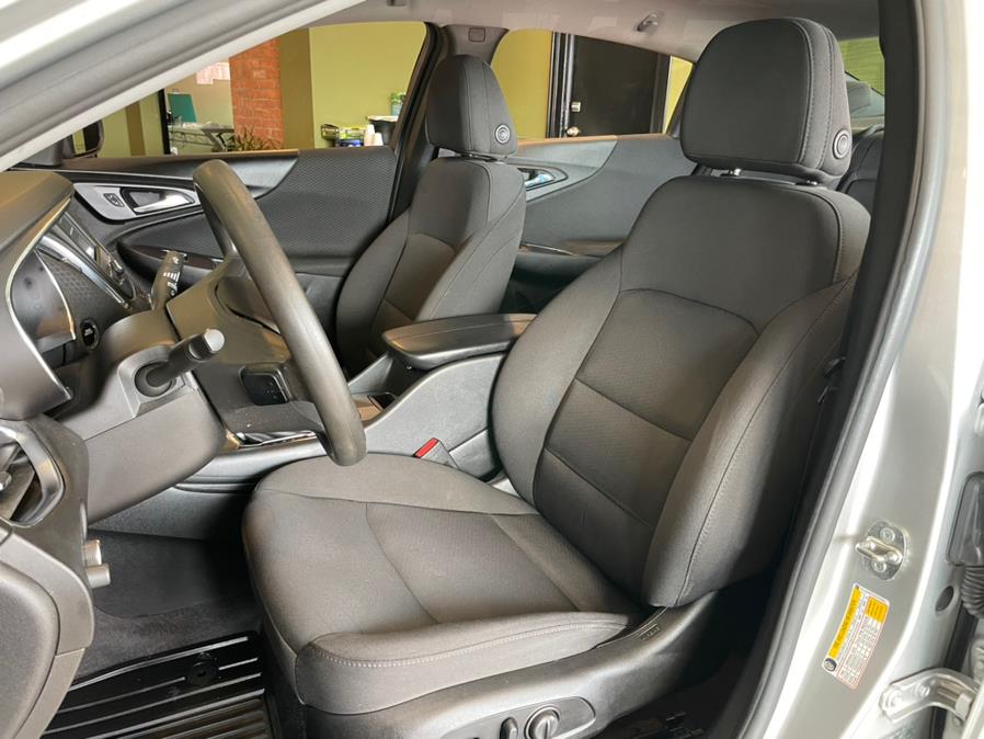 Used Chevrolet Malibu 4dr Sdn LT w/1LT 2018 | AutoMax. West Hartford, Connecticut Used Chevrolet Malibu 4dr Sdn LT w/1LT 2018 | AutoMax. West Hartford, Connecticut