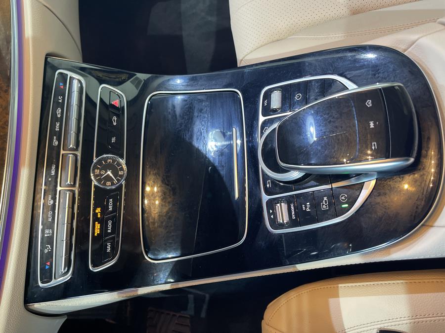 Used Mercedes-Benz E-Class E 300 4MATIC Sedan 2018 | Dream Car Gallery. Woodbury, New York Used Mercedes-Benz E-Class E 300 4MATIC Sedan 2018 | Dream Car Gallery. Woodbury, New York