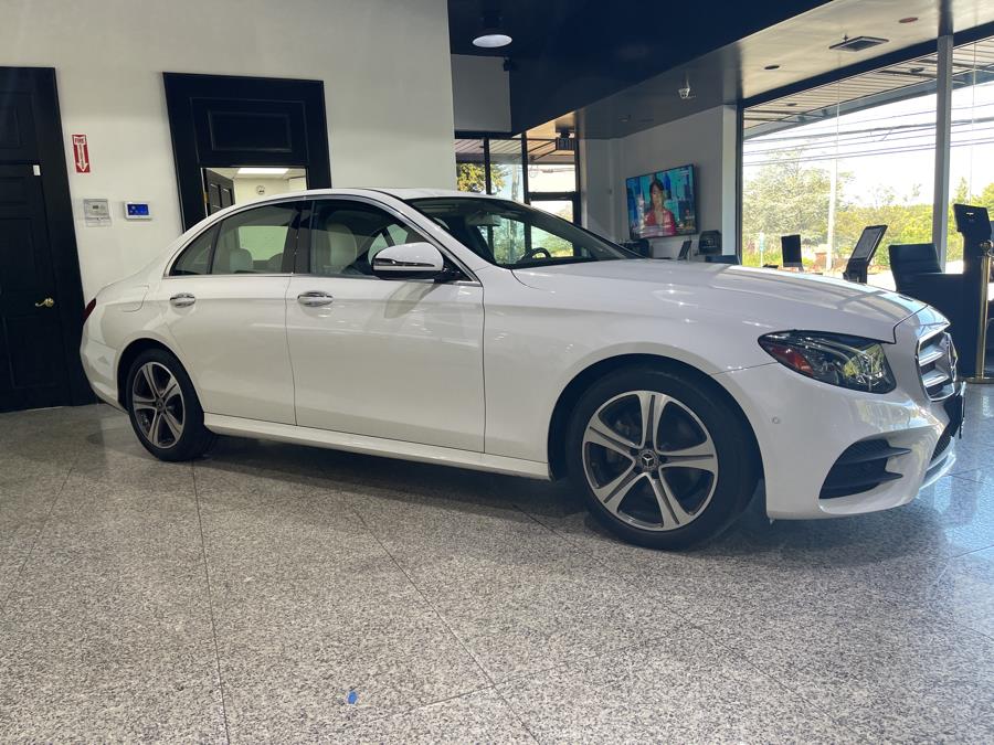 Used Mercedes-Benz E-Class E 300 4MATIC Sedan 2018 | Dream Car Gallery. Woodbury, New York Used Mercedes-Benz E-Class E 300 4MATIC Sedan 2018 | Dream Car Gallery. Woodbury, New York