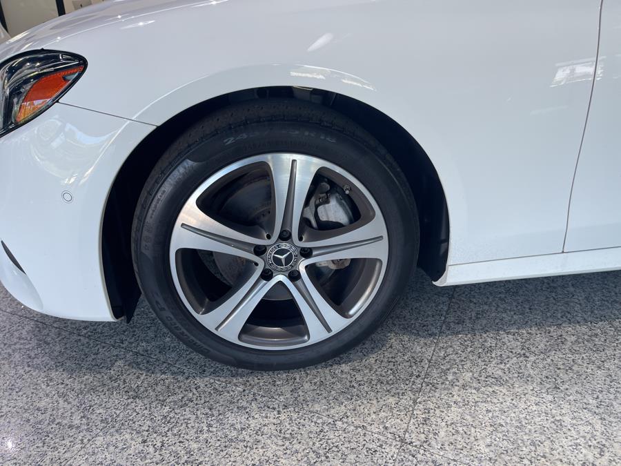 Used Mercedes-Benz E-Class E 300 4MATIC Sedan 2018 | Dream Car Gallery. Woodbury, New York Used Mercedes-Benz E-Class E 300 4MATIC Sedan 2018 | Dream Car Gallery. Woodbury, New York
