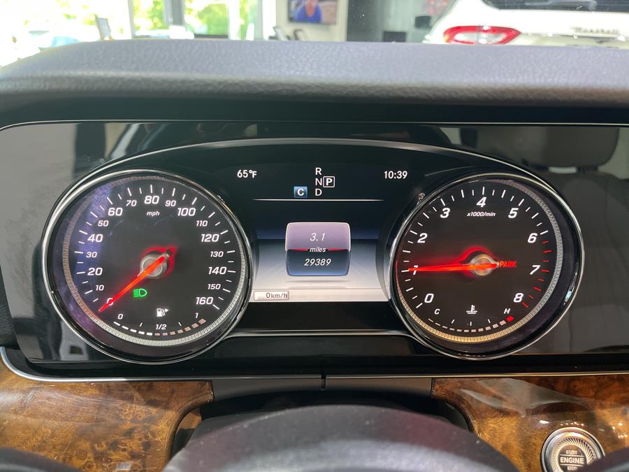 Used Mercedes-Benz E-Class E 300 4MATIC Sedan 2018 | Dream Car Gallery. Woodbury, New York Used Mercedes-Benz E-Class E 300 4MATIC Sedan 2018 | Dream Car Gallery. Woodbury, New York