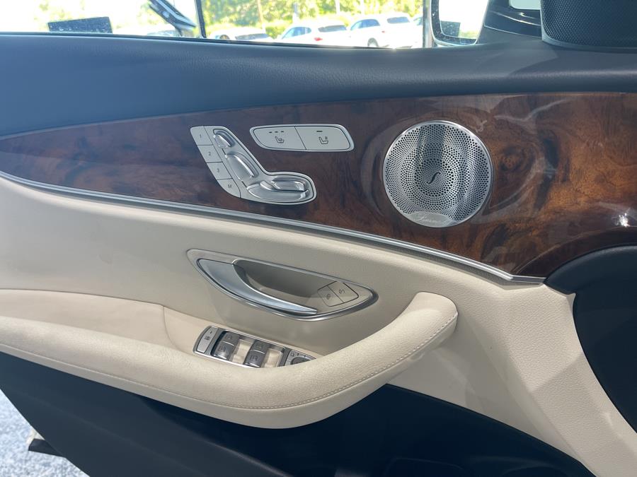 Used Mercedes-Benz E-Class E 300 4MATIC Sedan 2018 | Dream Car Gallery. Woodbury, New York Used Mercedes-Benz E-Class E 300 4MATIC Sedan 2018 | Dream Car Gallery. Woodbury, New York