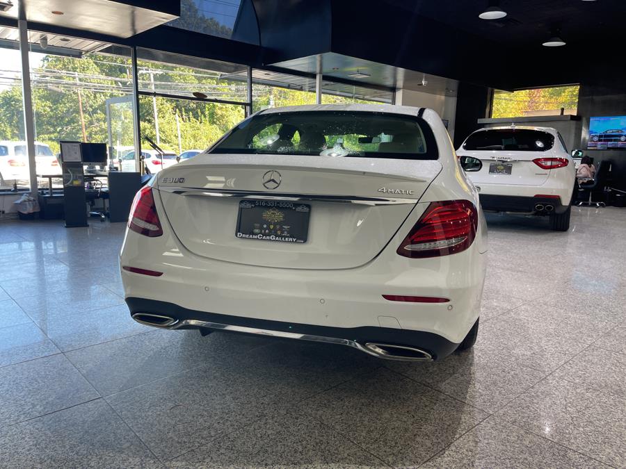 Used Mercedes-Benz E-Class E 300 4MATIC Sedan 2018 | Dream Car Gallery. Woodbury, New York Used Mercedes-Benz E-Class E 300 4MATIC Sedan 2018 | Dream Car Gallery. Woodbury, New York