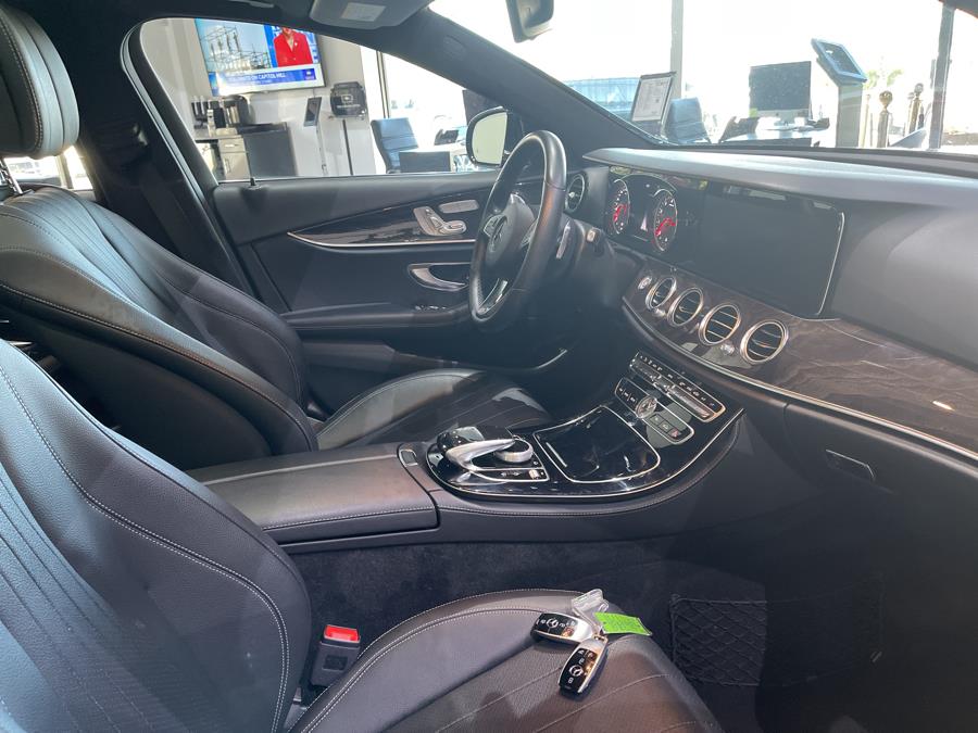 Used Mercedes-Benz E-Class E 400 4MATIC Sedan 2018 | Dream Car Gallery. Woodbury, New York Used Mercedes-Benz E-Class E 400 4MATIC Sedan 2018 | Dream Car Gallery. Woodbury, New York