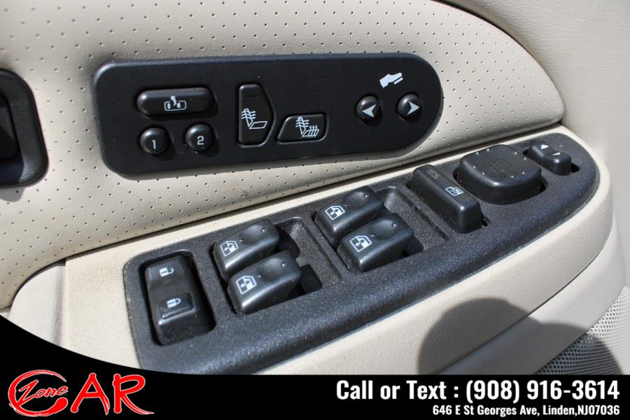 Used Cadillac Escalade 4dr AWD 2005 | Car Zone. Linden, New Jersey Used Cadillac Escalade 4dr AWD 2005 | Car Zone. Linden, New Jersey