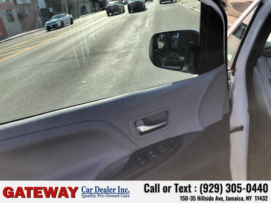 2020 Toyota Sienna LE FWD 8-Passenger (Natl), available for sale in Jamaica, New York | Gateway Car Dealer Inc. Jamaica, New York 2020 Toyota Sienna LE FWD 8-Passenger (Natl), available for sale in Jamaica, New York | Gateway Car Dealer Inc. Jamaica, New York