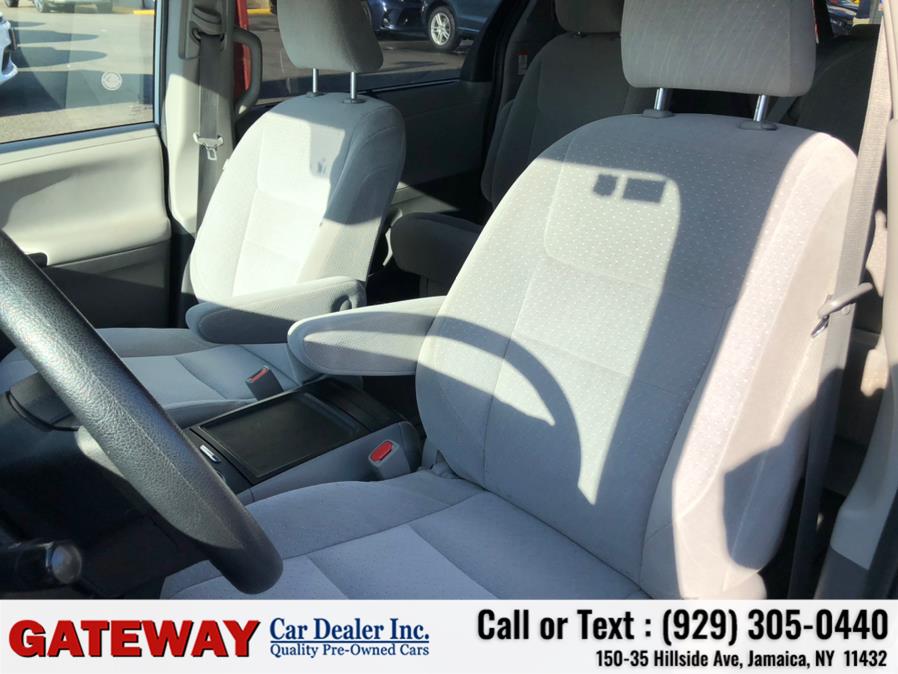 2020 Toyota Sienna LE FWD 8-Passenger (Natl), available for sale in Jamaica, New York | Gateway Car Dealer Inc. Jamaica, New York 2020 Toyota Sienna LE FWD 8-Passenger (Natl), available for sale in Jamaica, New York | Gateway Car Dealer Inc. Jamaica, New York