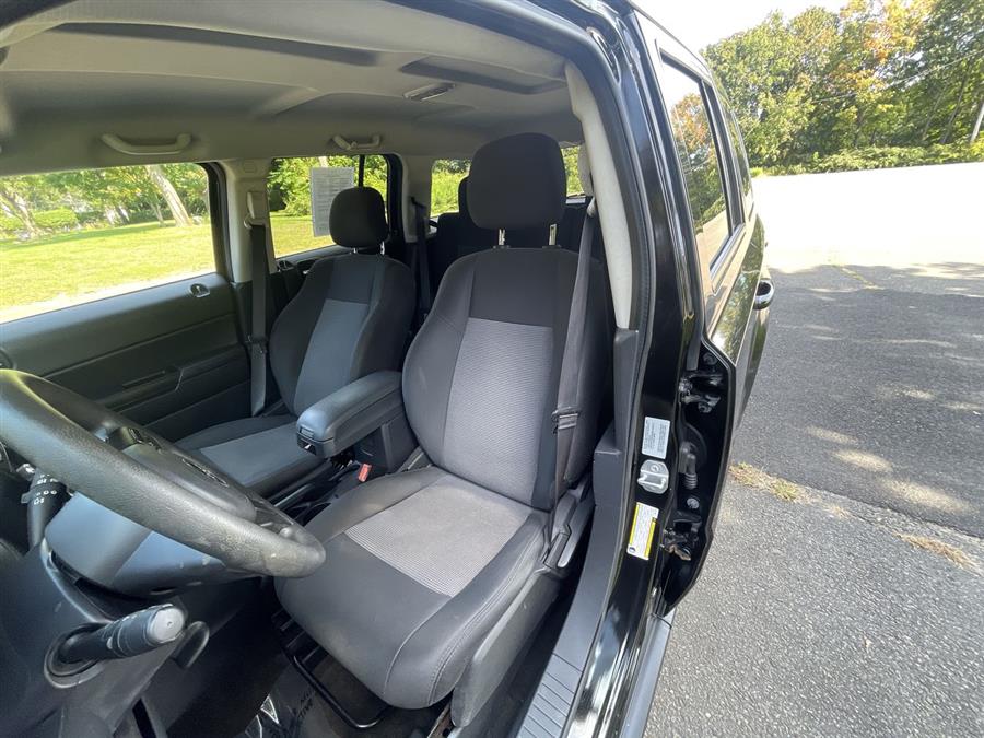 2015 Jeep Patriot 4WD 4dr Sport, available for sale in Stratford, Connecticut | Wiz Leasing Inc. Stratford, Connecticut 2015 Jeep Patriot 4WD 4dr Sport, available for sale in Stratford, Connecticut | Wiz Leasing Inc. Stratford, Connecticut