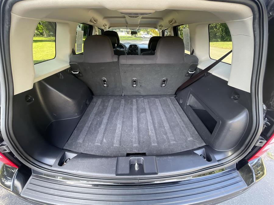 2015 Jeep Patriot 4WD 4dr Sport, available for sale in Stratford, Connecticut | Wiz Leasing Inc. Stratford, Connecticut 2015 Jeep Patriot 4WD 4dr Sport, available for sale in Stratford, Connecticut | Wiz Leasing Inc. Stratford, Connecticut