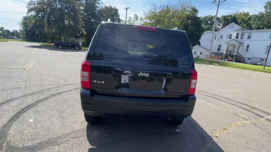 2015 Jeep Patriot 4WD 4dr Sport, available for sale in Stratford, Connecticut | Wiz Leasing Inc. Stratford, Connecticut 2015 Jeep Patriot 4WD 4dr Sport, available for sale in Stratford, Connecticut | Wiz Leasing Inc. Stratford, Connecticut