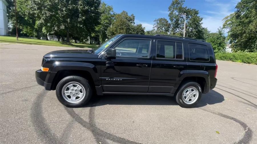 2015 Jeep Patriot 4WD 4dr Sport, available for sale in Stratford, Connecticut | Wiz Leasing Inc. Stratford, Connecticut 2015 Jeep Patriot 4WD 4dr Sport, available for sale in Stratford, Connecticut | Wiz Leasing Inc. Stratford, Connecticut