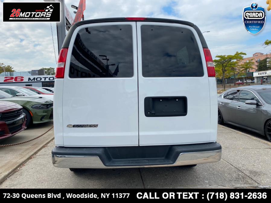 Used Chevrolet Express Passenger RWD 3500 135" LT 2018 | 26 Motors Queens. Woodside, New York Used Chevrolet Express Passenger RWD 3500 135" LT 2018 | 26 Motors Queens. Woodside, New York