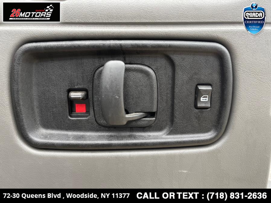 Used Chevrolet Express Passenger RWD 3500 135" LT 2019 | 26 Motors Queens. Woodside, New York Used Chevrolet Express Passenger RWD 3500 135" LT 2019 | 26 Motors Queens. Woodside, New York