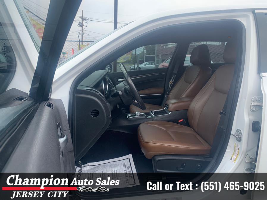 Used Chrysler 300 Limited AWD 2018 | Champion Auto Sales of JC. Jersey City, New Jersey Used Chrysler 300 Limited AWD 2018 | Champion Auto Sales of JC. Jersey City, New Jersey