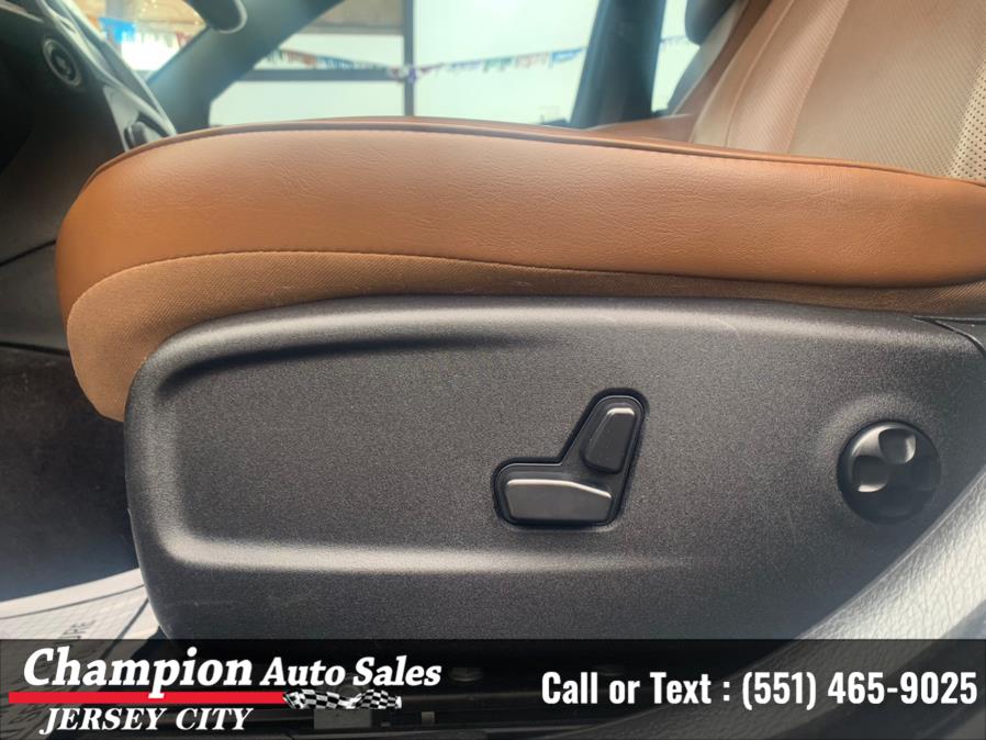Used Chrysler 300 Limited AWD 2018 | Champion Auto Sales of JC. Jersey City, New Jersey Used Chrysler 300 Limited AWD 2018 | Champion Auto Sales of JC. Jersey City, New Jersey