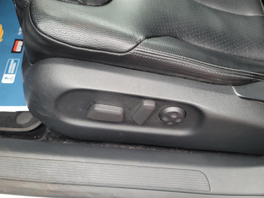 2009 Volkswagen Passat Wagon 4dr Auto Komfort FWD, available for sale in West Haven, Connecticut | Auto Fair Inc.. West Haven, Connecticut 2009 Volkswagen Passat Wagon 4dr Auto Komfort FWD, available for sale in West Haven, Connecticut | Auto Fair Inc.. West Haven, Connecticut
