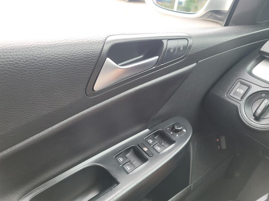 2009 Volkswagen Passat Wagon 4dr Auto Komfort FWD, available for sale in West Haven, Connecticut | Auto Fair Inc.. West Haven, Connecticut 2009 Volkswagen Passat Wagon 4dr Auto Komfort FWD, available for sale in West Haven, Connecticut | Auto Fair Inc.. West Haven, Connecticut